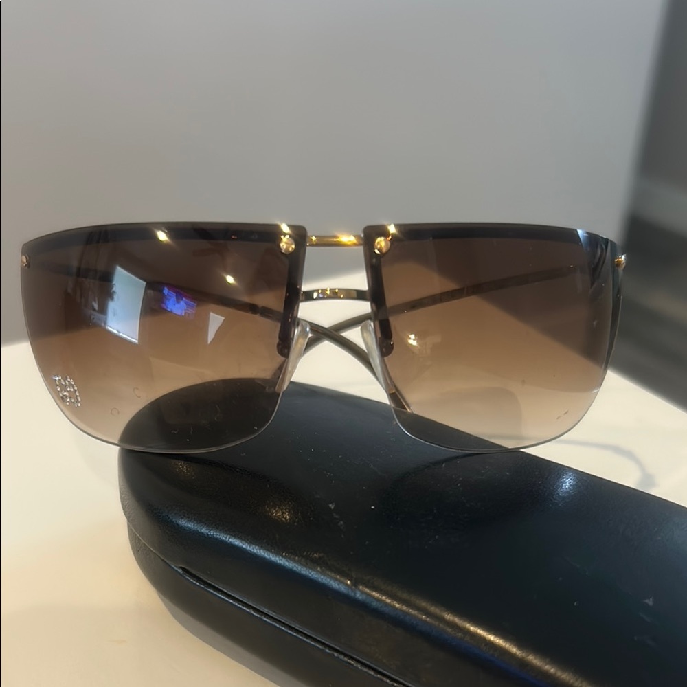 Stylish Gold and Brown Sunglasses